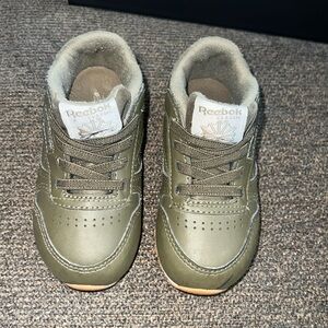USED REEBOK TODDLER SHOES SIZE 6